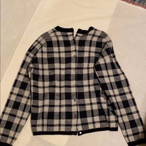 Made well wool sweater